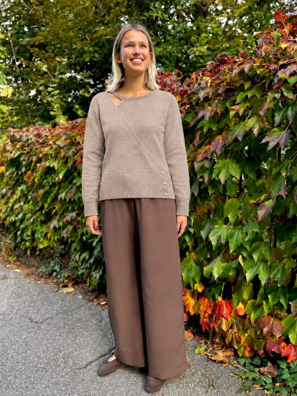 Maglione incrocio con finta canotta beige